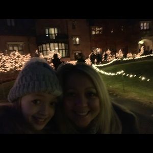 Meet your Posher, Hillary